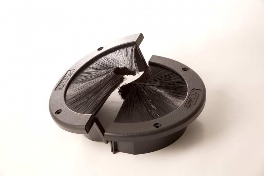 KoldLok 6-inch Circular Integral Brush Seal Cable Entry / Grommet 46-40003